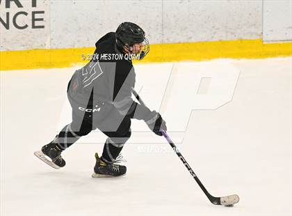 Thumbnail 3 in Mater Dei vs. Servite photogallery.