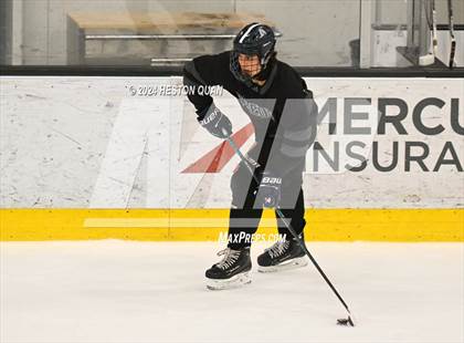 Thumbnail 1 in Mater Dei vs. Servite photogallery.