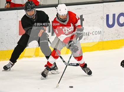 Thumbnail 2 in Mater Dei vs. Servite photogallery.