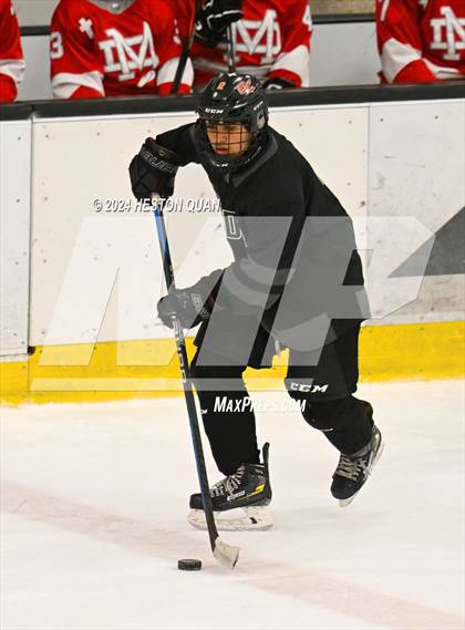 Thumbnail 1 in Mater Dei vs. Servite photogallery.
