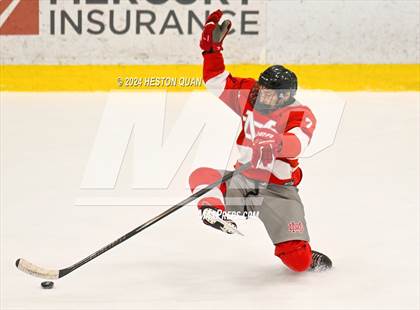 Thumbnail 2 in Mater Dei vs. Servite photogallery.