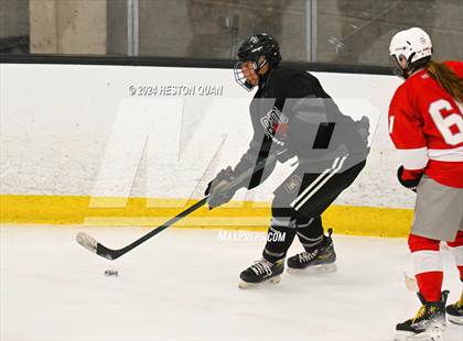Thumbnail 1 in Mater Dei vs. Servite photogallery.