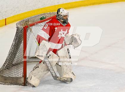 Thumbnail 1 in Mater Dei vs. Servite photogallery.