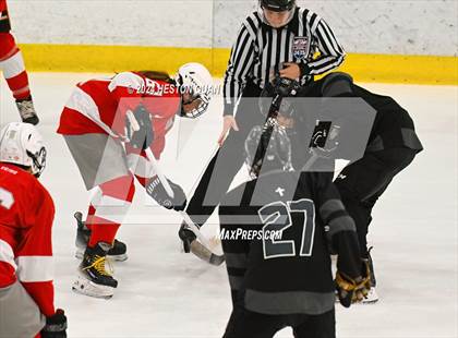 Thumbnail 1 in Mater Dei vs. Servite photogallery.