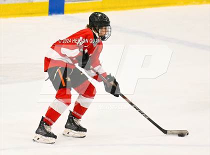 Thumbnail 2 in Mater Dei vs. Servite photogallery.