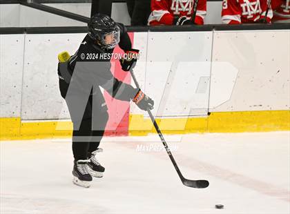 Thumbnail 3 in Mater Dei vs. Servite photogallery.