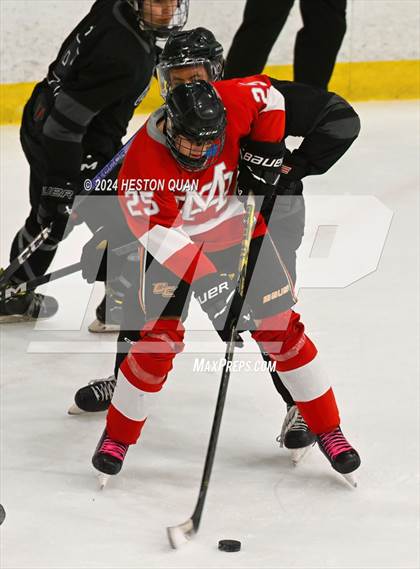 Thumbnail 2 in Mater Dei vs. Servite photogallery.