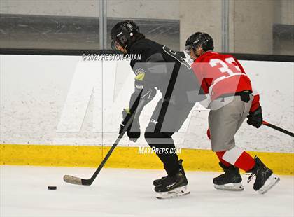 Thumbnail 3 in Mater Dei vs. Servite photogallery.