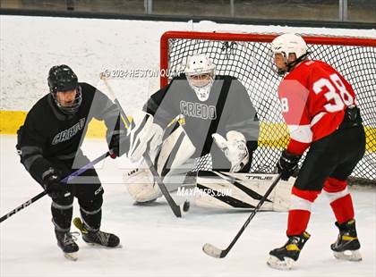 Thumbnail 1 in Mater Dei vs. Servite photogallery.