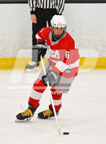Thumbnail 2 in Mater Dei vs. Servite photogallery.