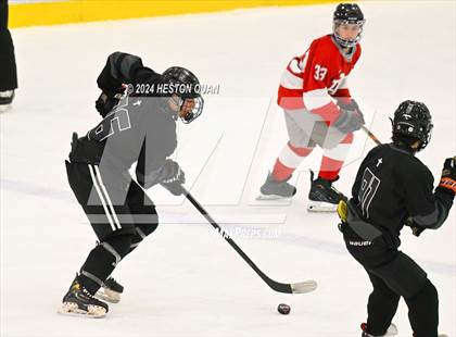 Thumbnail 3 in Mater Dei vs. Servite photogallery.