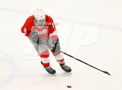 Thumbnail 3 in Mater Dei vs. Servite photogallery.