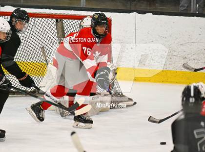 Thumbnail 3 in Mater Dei vs. Servite photogallery.