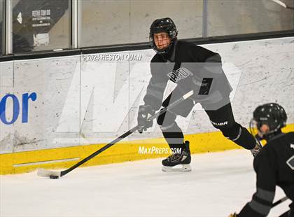 Thumbnail 1 in Mater Dei vs. Servite photogallery.