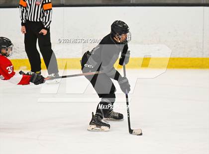 Thumbnail 1 in Mater Dei vs. Servite photogallery.