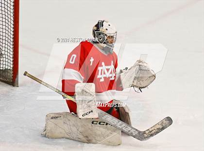 Thumbnail 3 in Mater Dei vs. Servite photogallery.