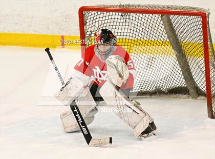 Thumbnail 1 in Mater Dei vs. Servite photogallery.
