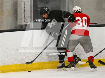 Thumbnail 2 in Mater Dei vs. Servite photogallery.