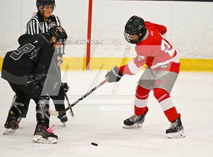 Thumbnail 3 in Mater Dei vs. Servite photogallery.