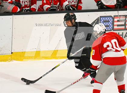 Thumbnail 1 in Mater Dei vs. Servite photogallery.