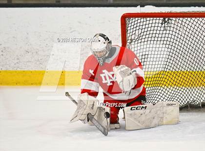 Thumbnail 3 in Mater Dei vs. Servite photogallery.