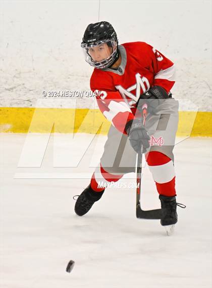 Thumbnail 2 in Mater Dei vs. Servite photogallery.