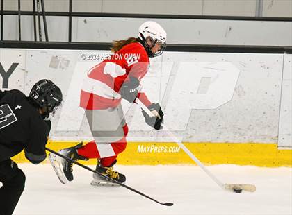 Thumbnail 1 in Mater Dei vs. Servite photogallery.