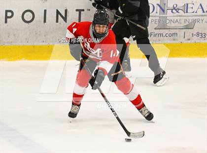 Thumbnail 1 in Mater Dei vs. Servite photogallery.