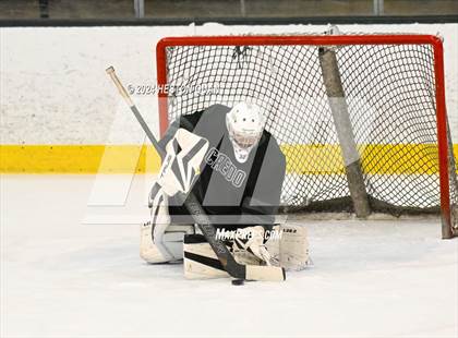 Thumbnail 3 in Mater Dei vs. Servite photogallery.