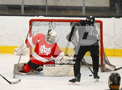 Thumbnail 3 in Mater Dei vs. Servite photogallery.