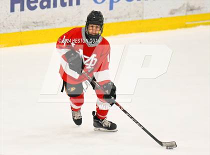 Thumbnail 2 in Mater Dei vs. Servite photogallery.