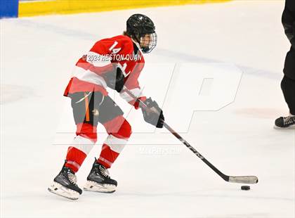 Thumbnail 3 in Mater Dei vs. Servite photogallery.
