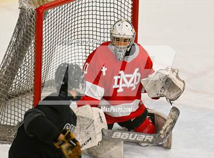 Thumbnail 3 in Mater Dei vs. Servite photogallery.