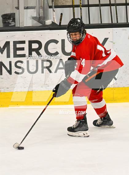Thumbnail 1 in Mater Dei vs. Servite photogallery.