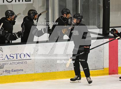 Thumbnail 3 in Mater Dei vs. Servite photogallery.