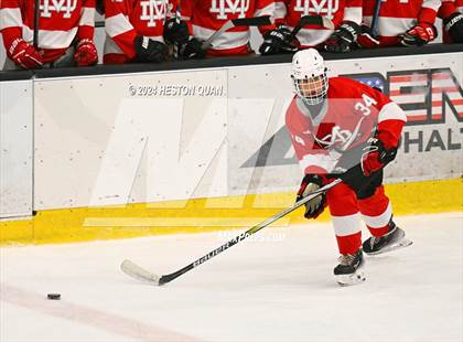 Thumbnail 2 in Mater Dei vs. Servite photogallery.
