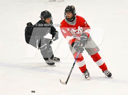 Thumbnail 2 in Mater Dei vs. Servite photogallery.