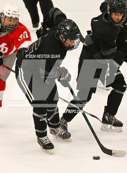 Thumbnail 1 in Mater Dei vs. Servite photogallery.