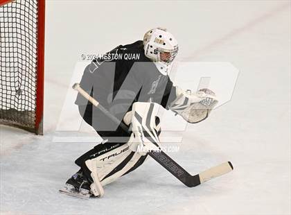Thumbnail 3 in Mater Dei vs. Servite photogallery.