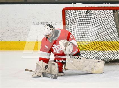 Thumbnail 1 in Mater Dei vs. Servite photogallery.