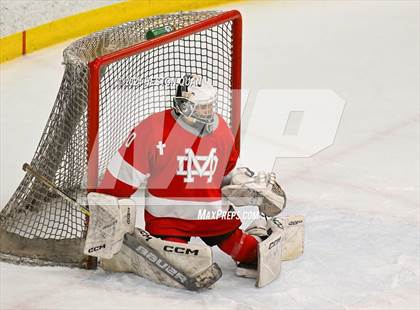 Thumbnail 3 in Mater Dei vs. Servite photogallery.