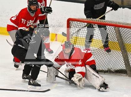 Thumbnail 1 in Mater Dei vs. Servite photogallery.