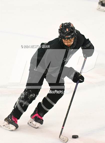 Thumbnail 3 in Mater Dei vs. Servite photogallery.