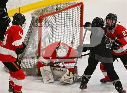 Thumbnail 1 in Mater Dei vs. Servite photogallery.