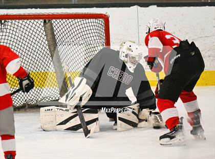 Thumbnail 2 in Mater Dei vs. Servite photogallery.