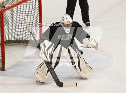 Thumbnail 2 in Mater Dei vs. Servite photogallery.