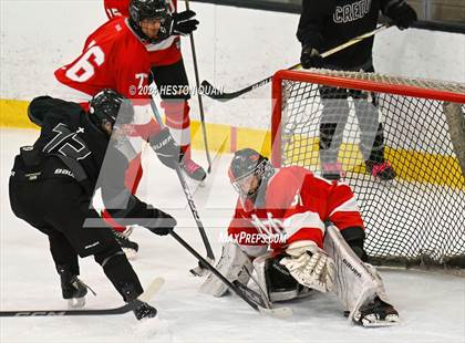 Thumbnail 2 in Mater Dei vs. Servite photogallery.
