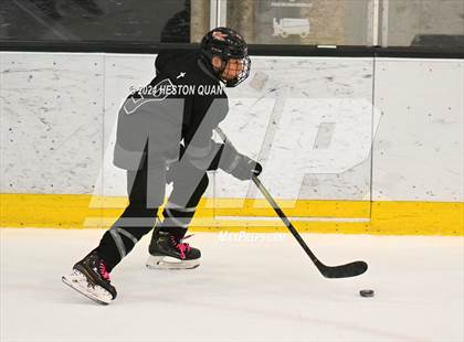 Thumbnail 2 in Mater Dei vs. Servite photogallery.