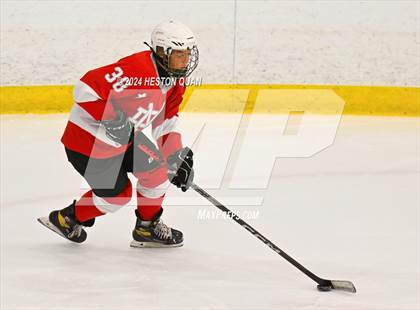 Thumbnail 2 in Mater Dei vs. Servite photogallery.