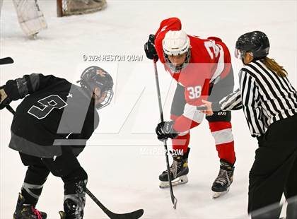 Thumbnail 2 in Mater Dei vs. Servite photogallery.